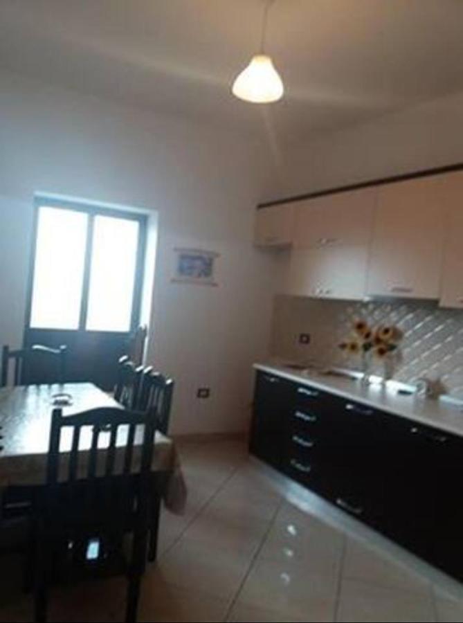 Vila Lika Durrës Exteriör bild